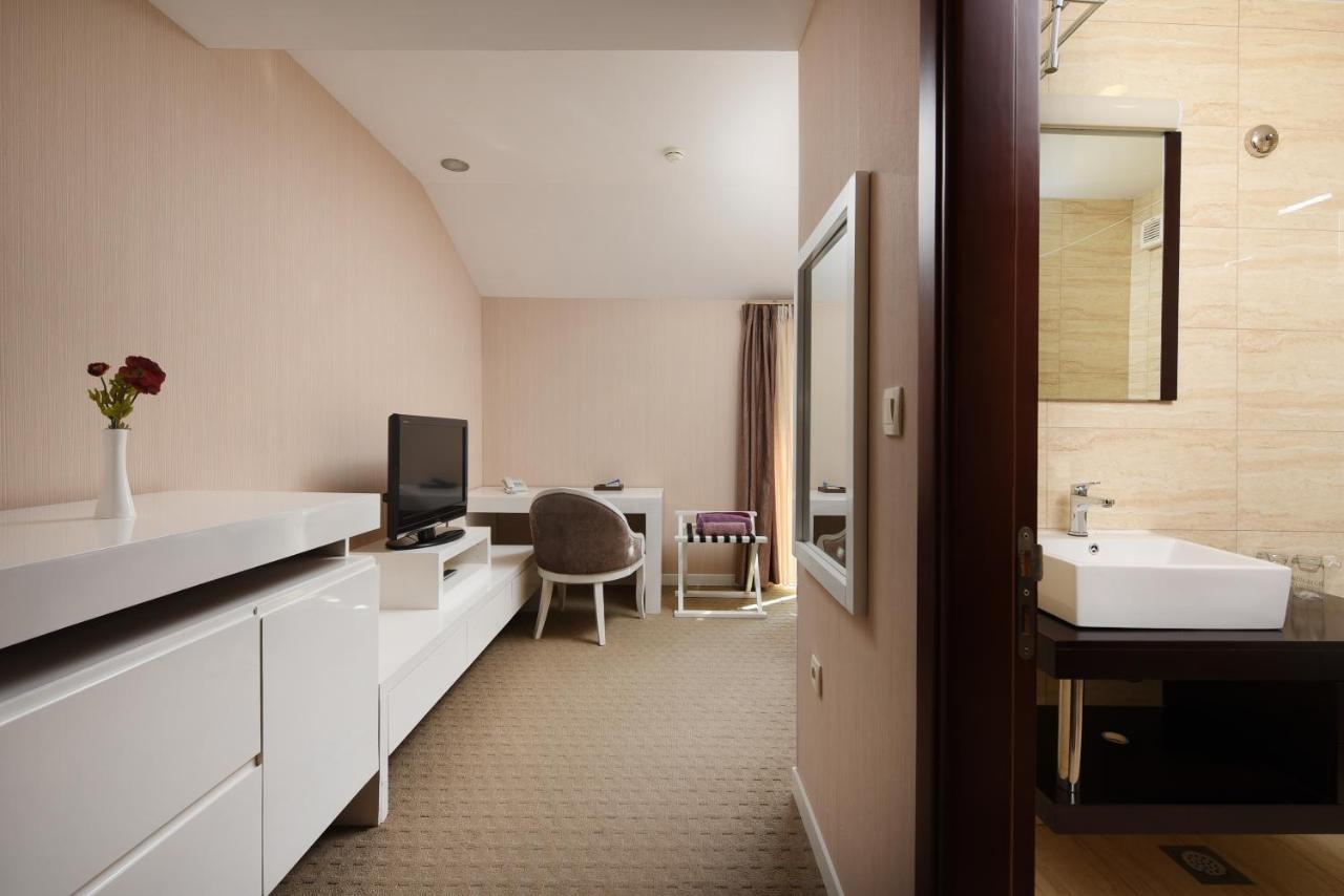 Family Hotel Zane Pag Town Bagian luar foto