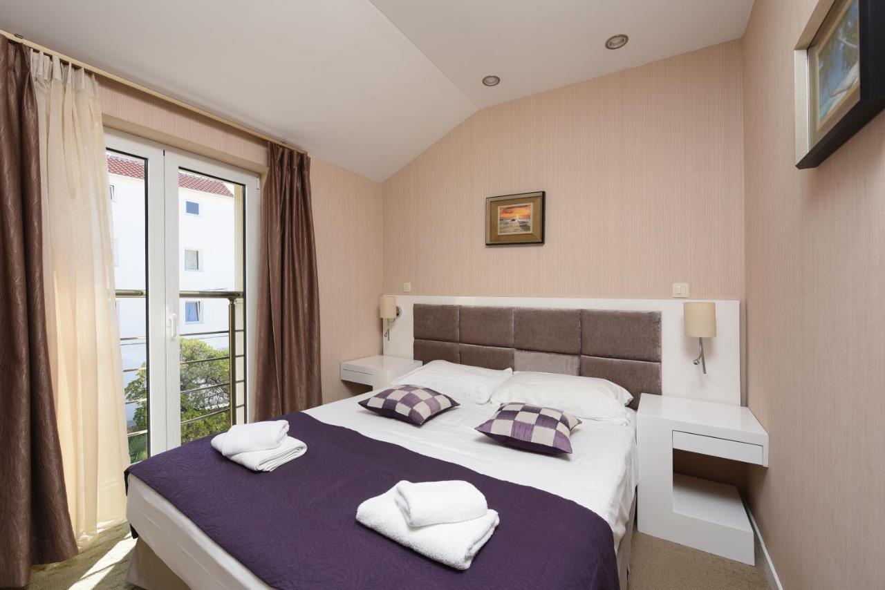Family Hotel Zane Pag Town Bagian luar foto